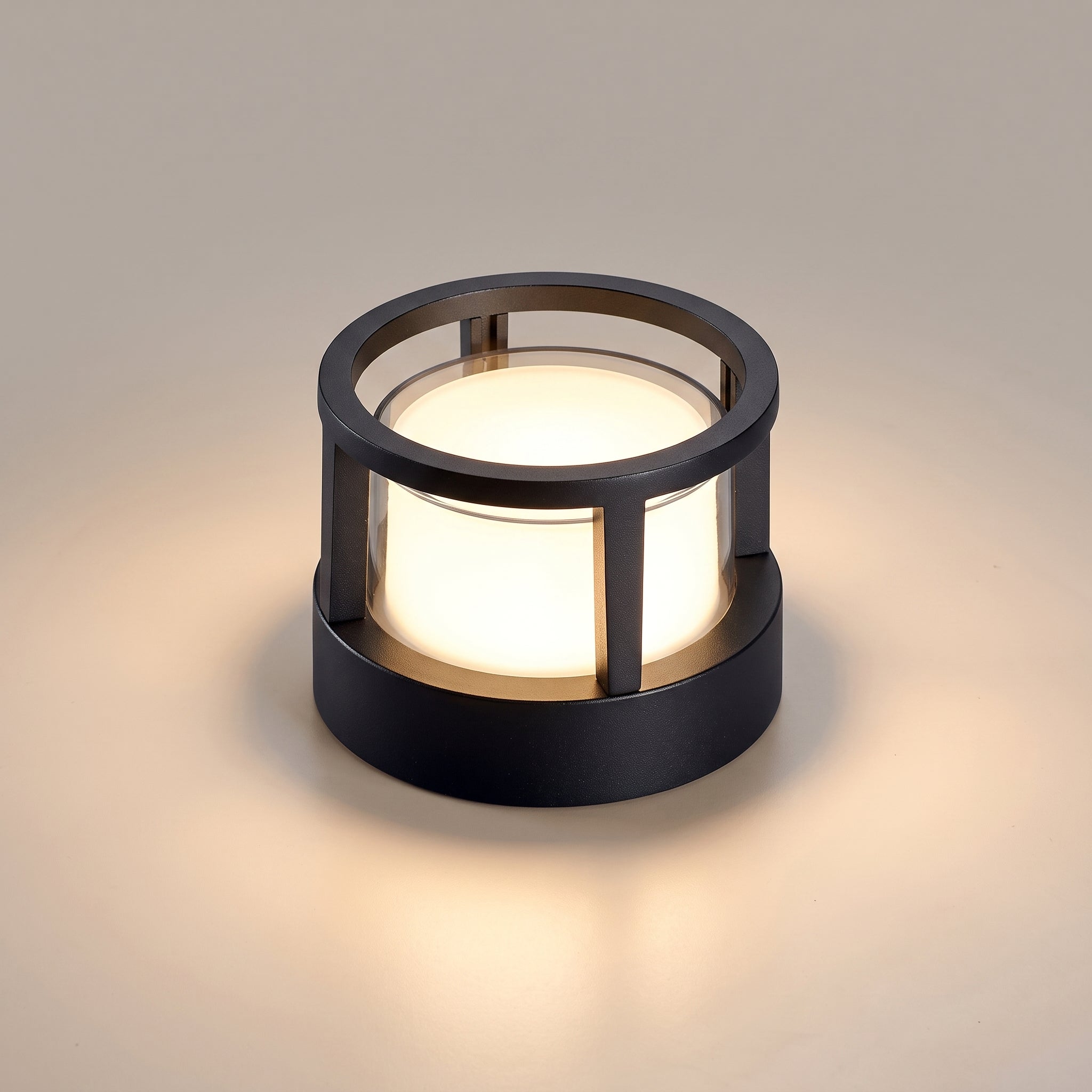 Industrial Aluminum Outdoor Lawn Light