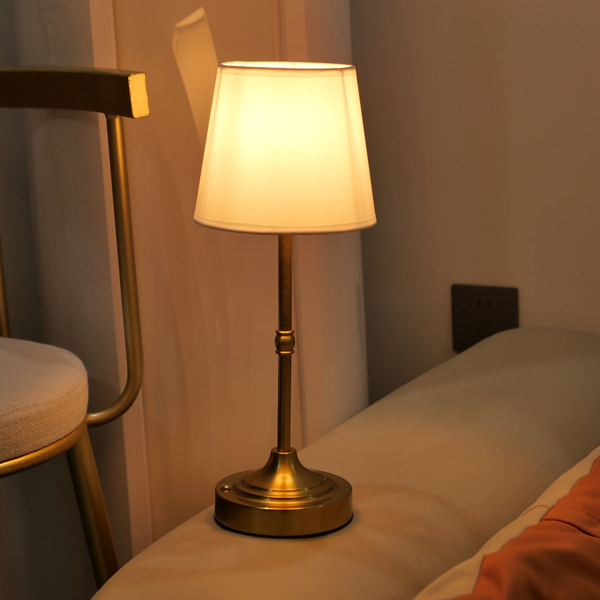 Dimmable Cordless Table Lamp – USB Rechargeable