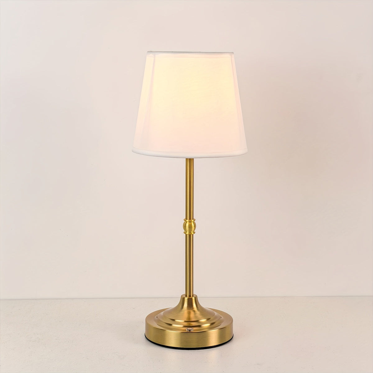Dimmable Cordless Table Lamp – USB Rechargeable