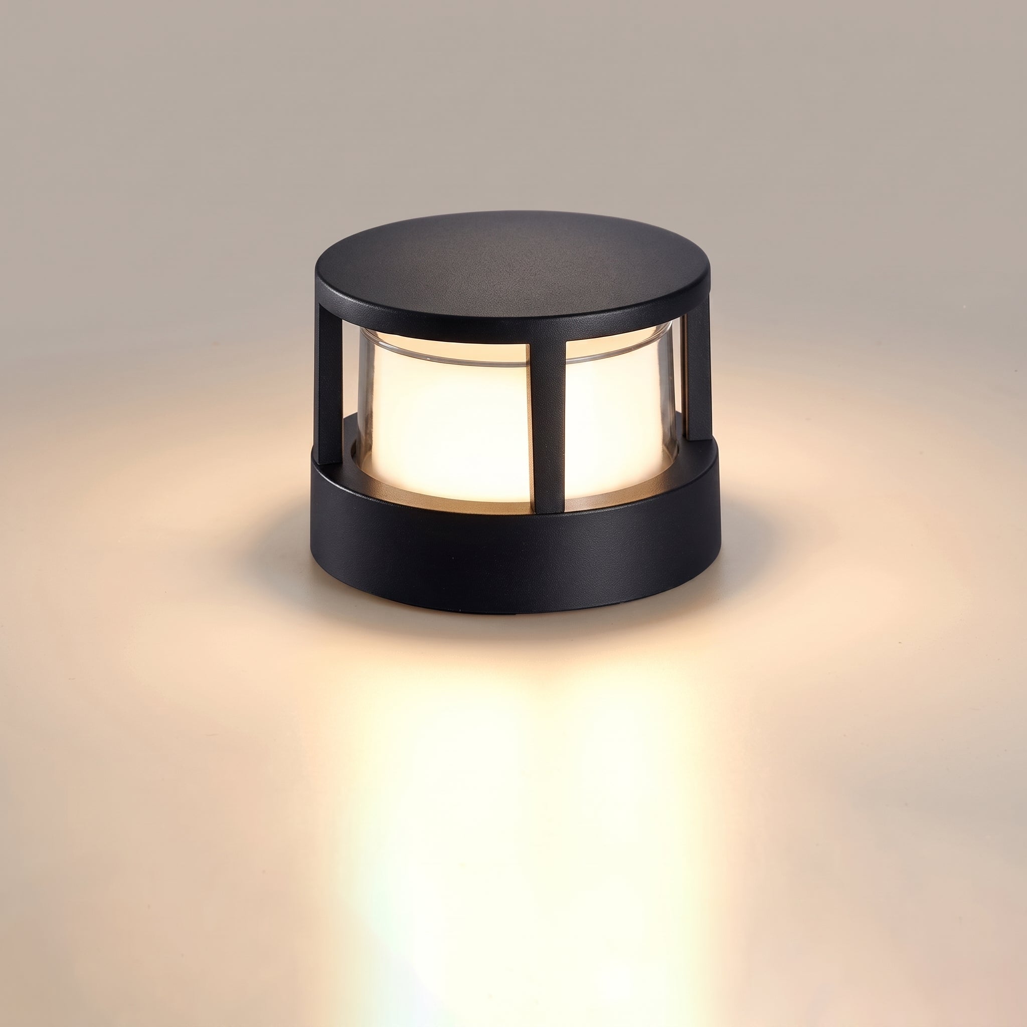 Industrial Aluminum Outdoor Lawn Light