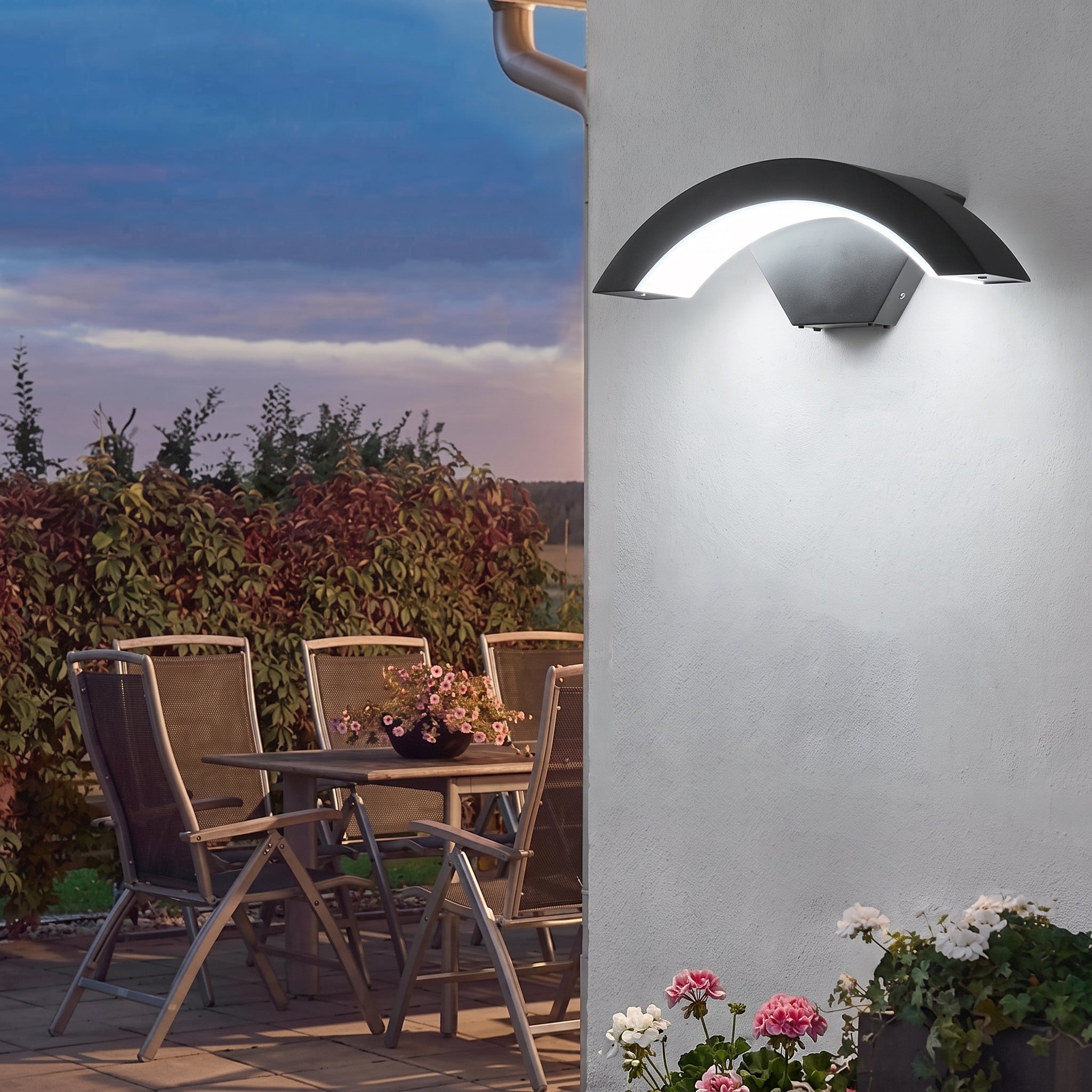 Modern Arc Outdoor Wall Light