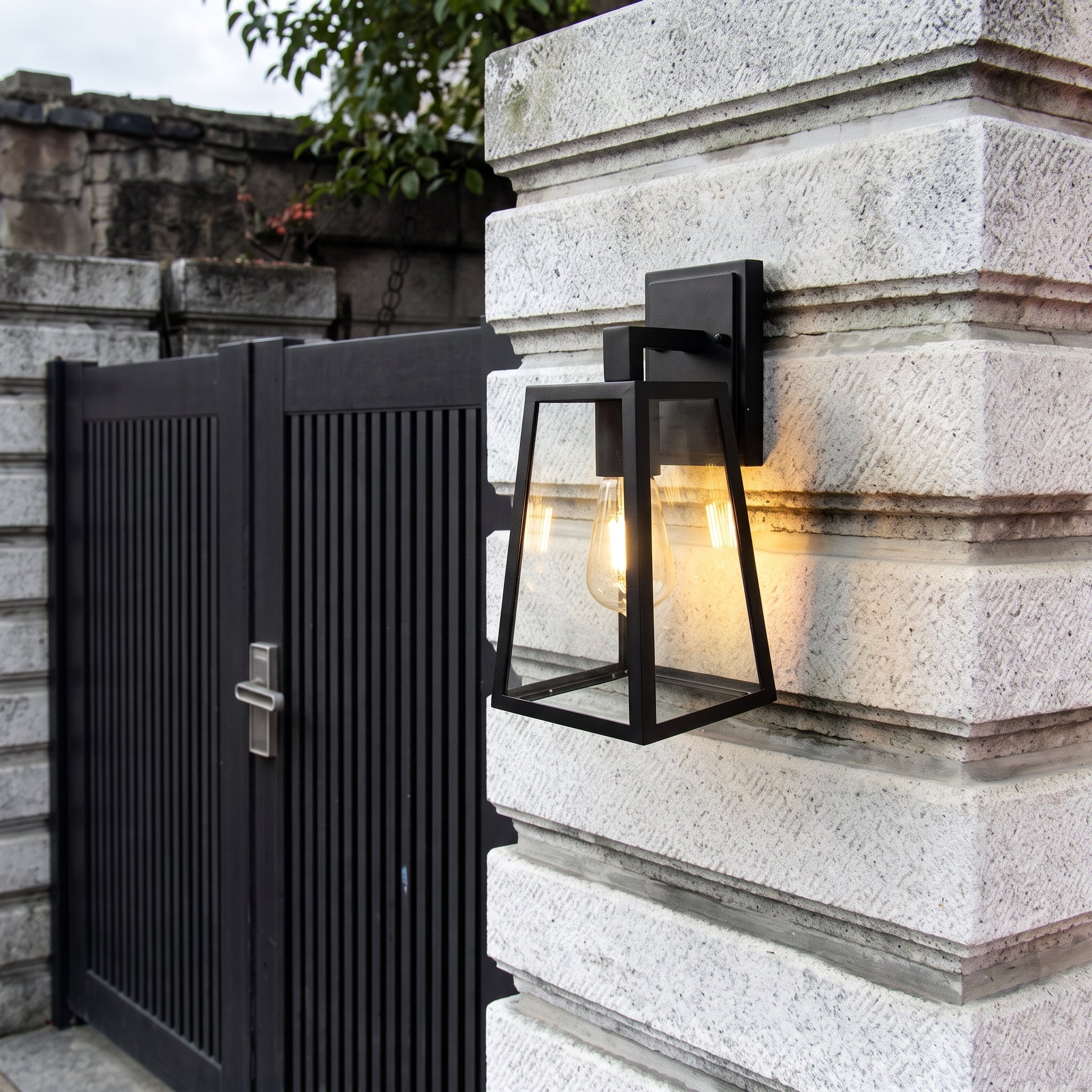 Verona Outdoor Wall Lamp – European Lantern Style